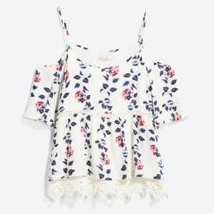 SKIES ARE BLUE Langlock Cold Shoulder Top